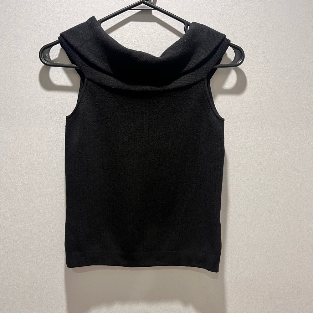 Women's J.Mclaughlin Off‎ the shoulder Black Shirt, Size Xsmall